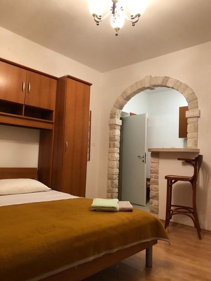 Pansion Marinka-Bire Rooms Lumbarda Exterior foto