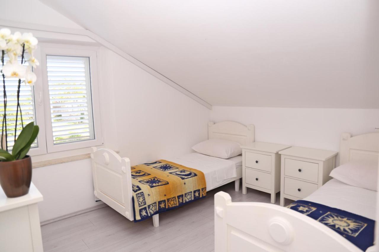 Pansion Marinka-Bire Rooms Lumbarda Exterior foto